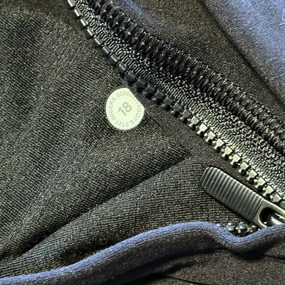 Lululemon Hooded Define Jacket Size 18 — Black Zip-Up Lightweight Hoodie - Picture 7 of 7